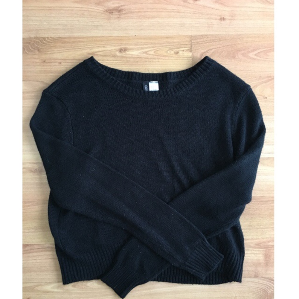 Black cropped sweater